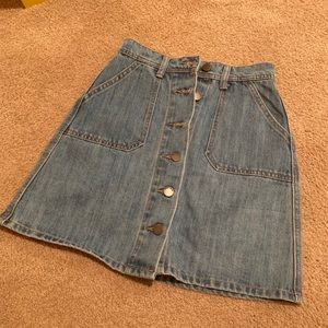 Woman Jean Short with button